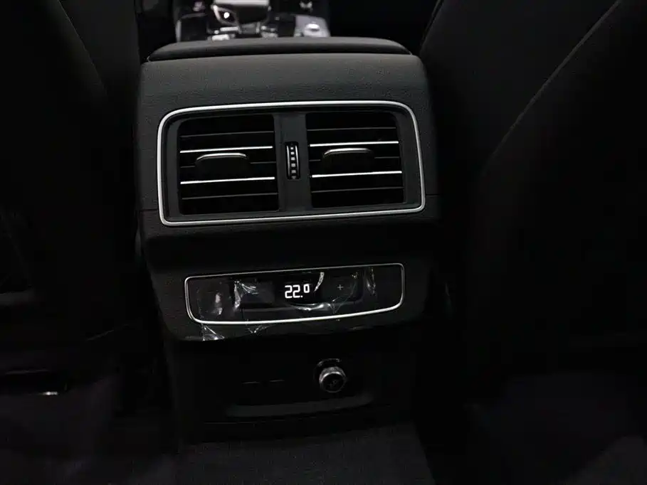 Audi Q5L 2025 40 TFSI Fashion Dynamic фото 10