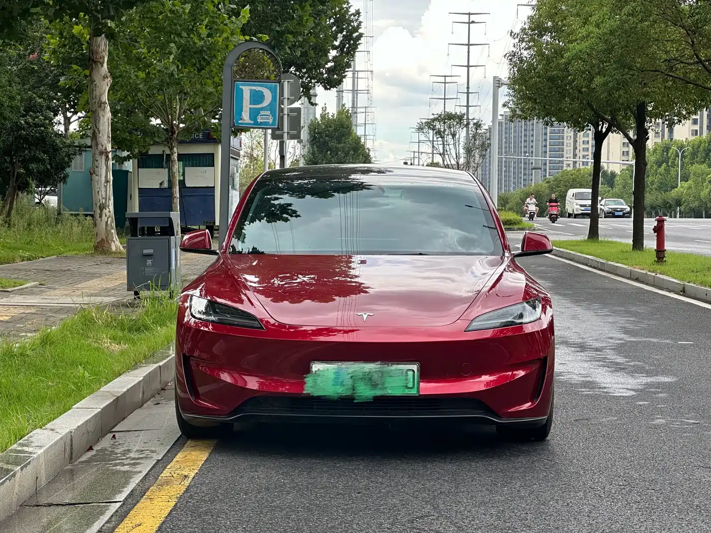 Фото 2 - Tesla Model 3
