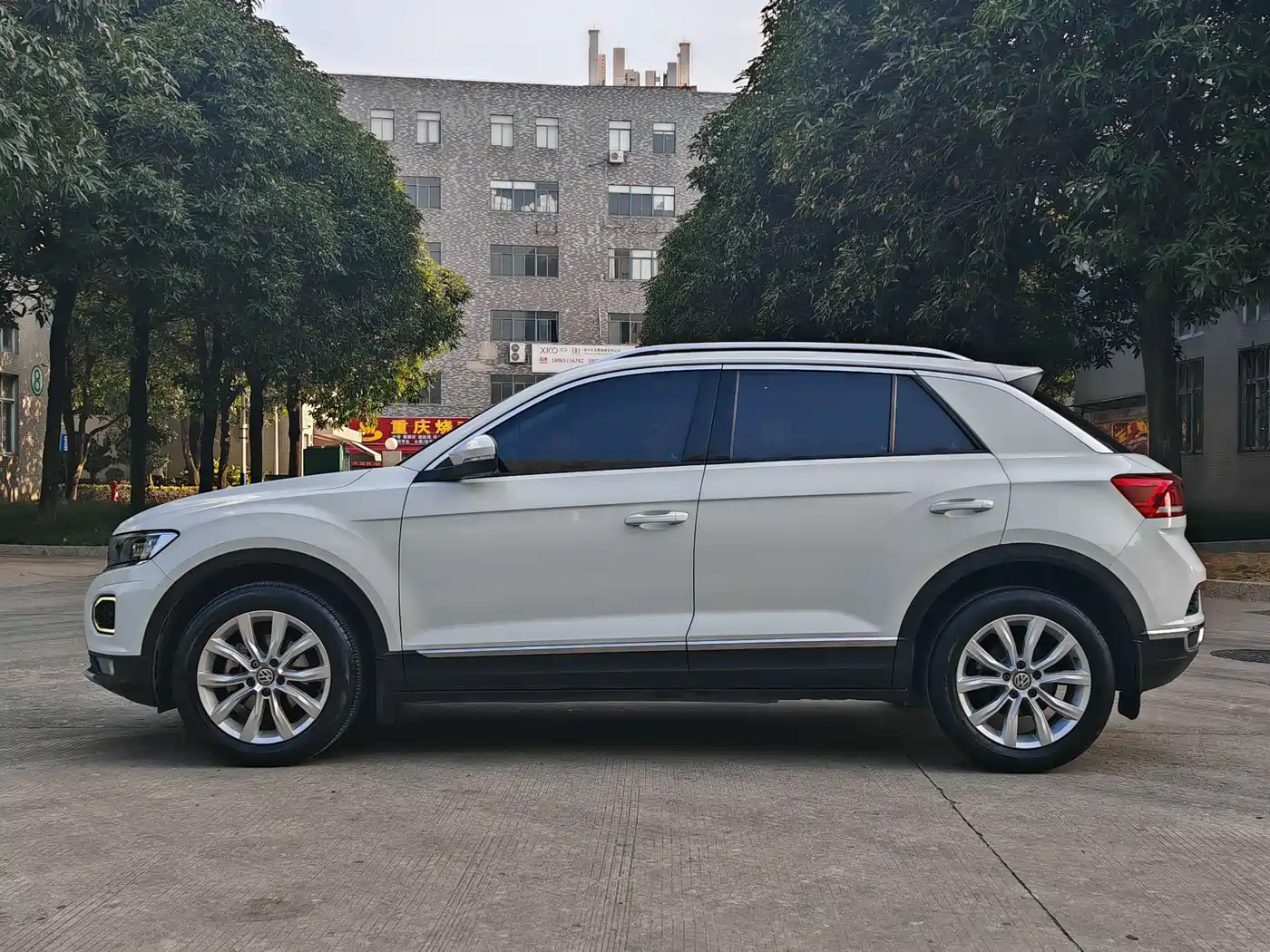 Volkswagen T-ROC 2020 230TSI DSG 2WD Progressive фото 3