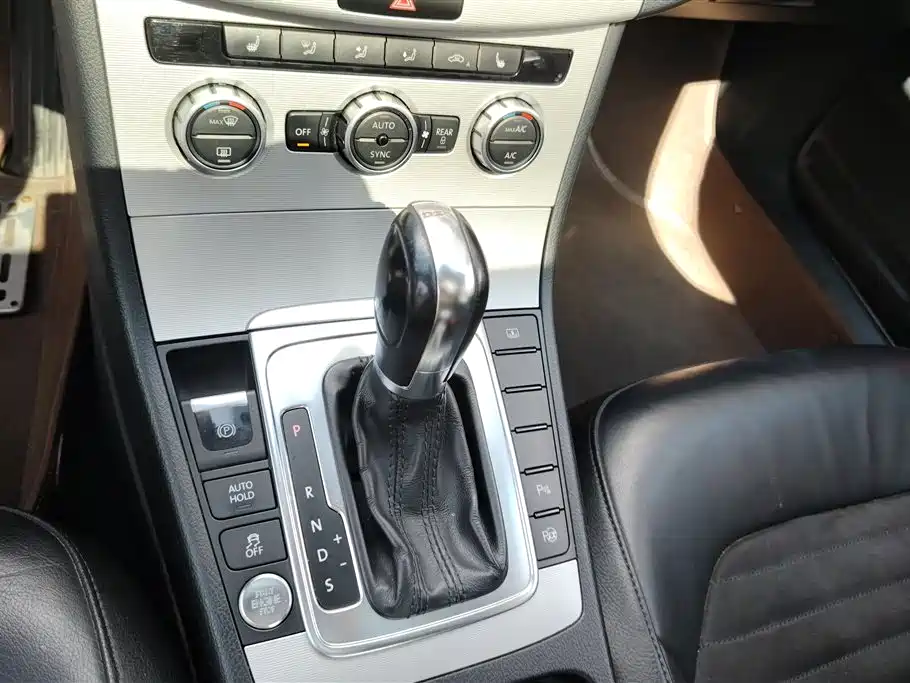 Volkswagen Magotan 2013 1.8TSI Premium фото 16
