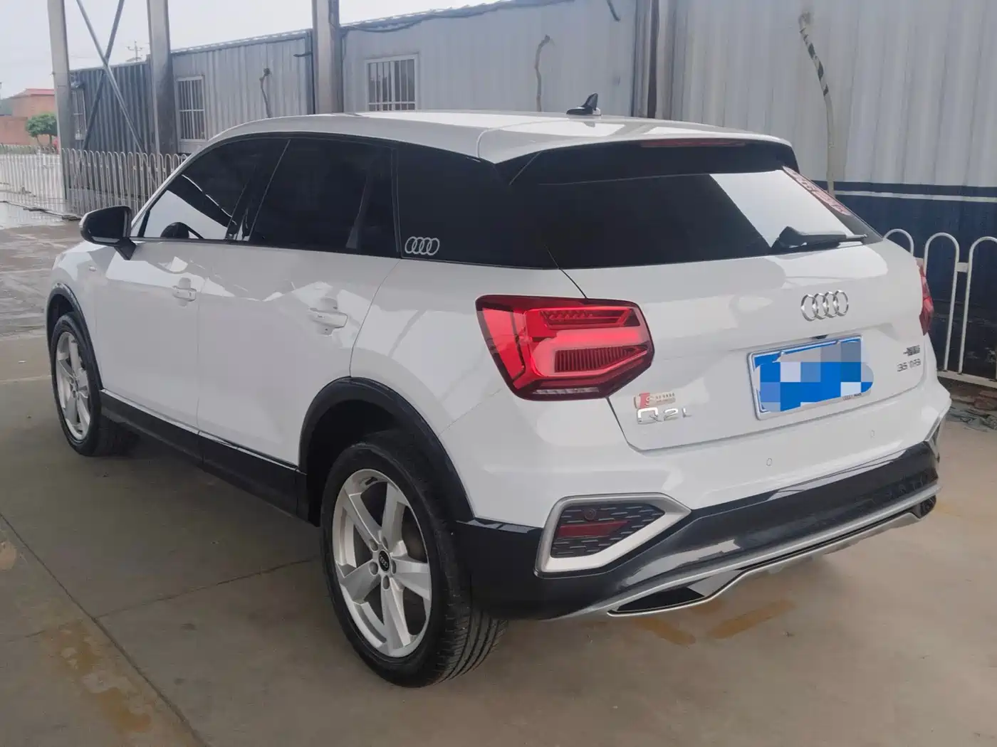 AUDI Q2L