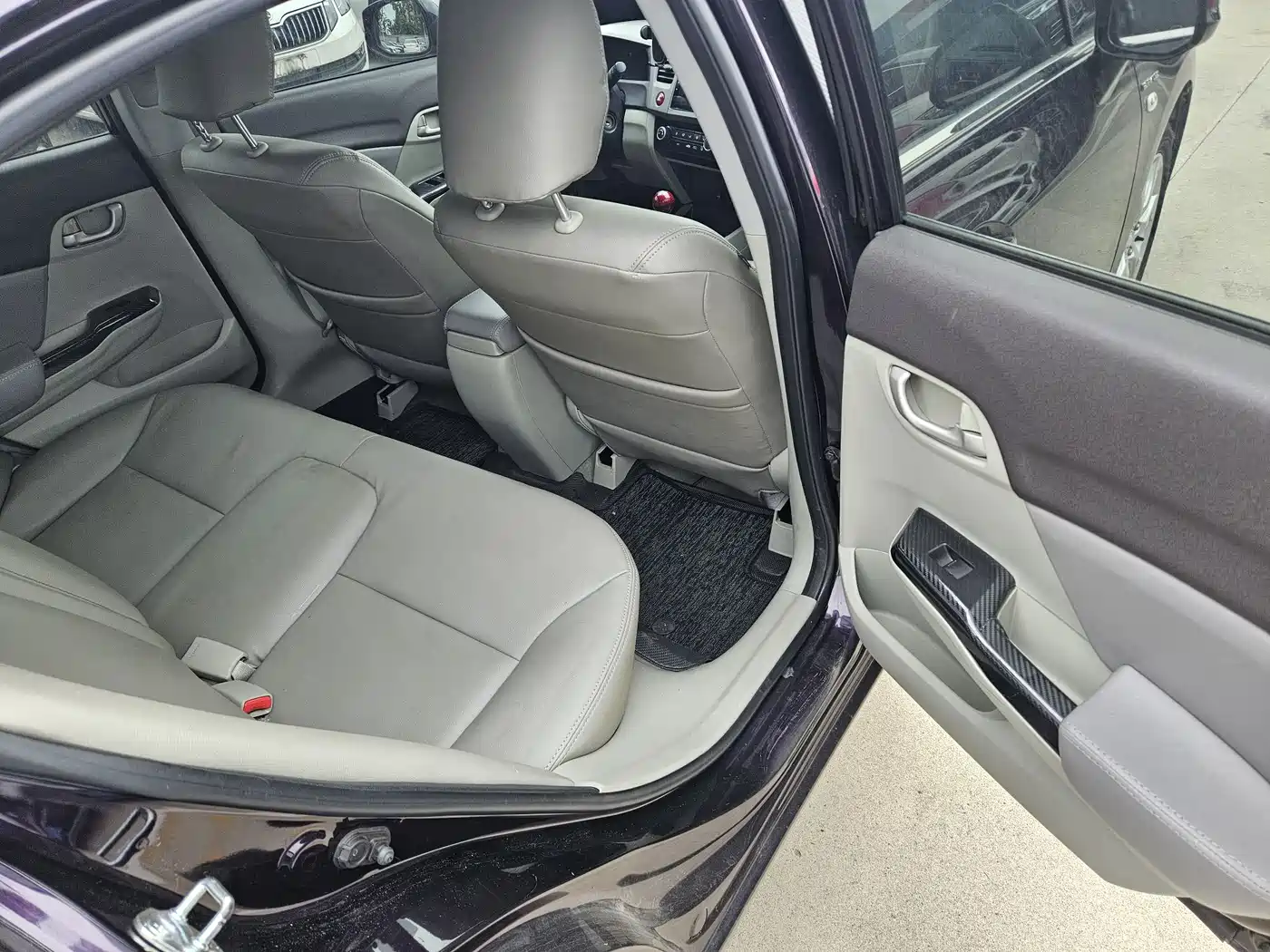 Photo 12 - Honda Civic