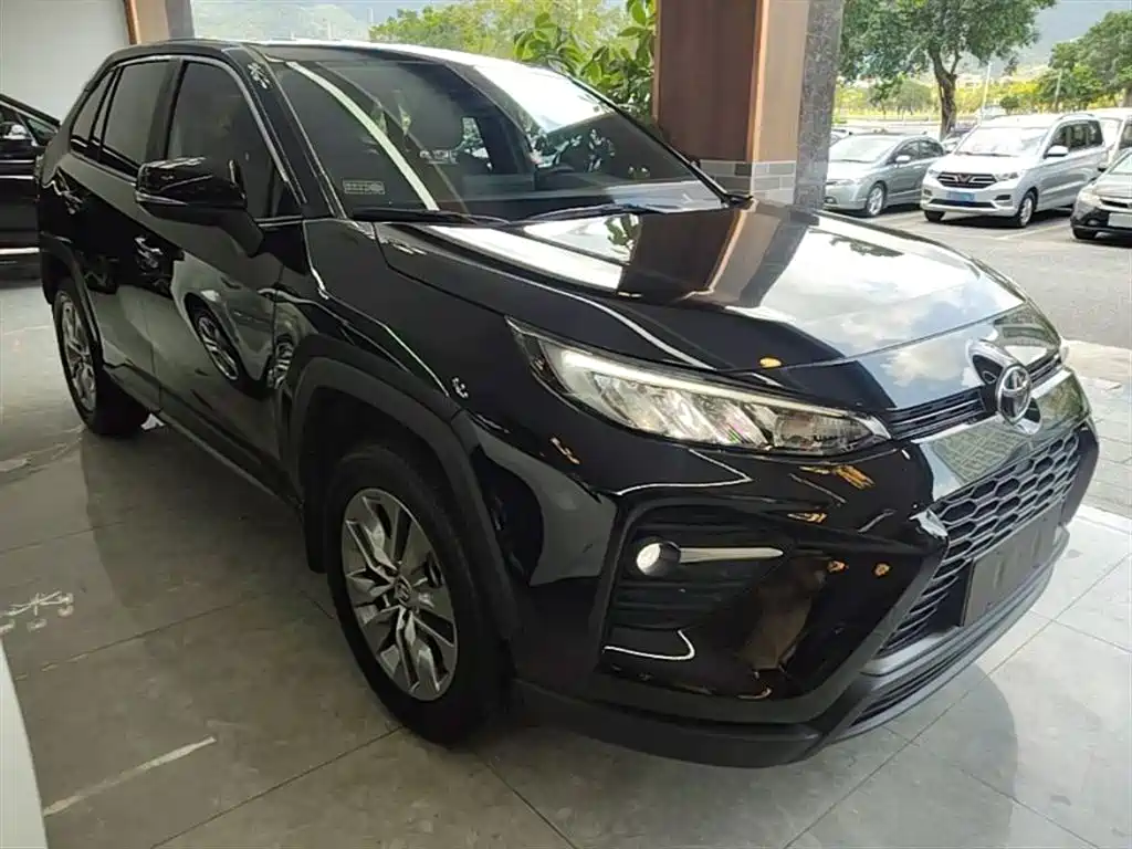 Toyota Wildlander 2023 2.0L CVT FWD LE фото 4