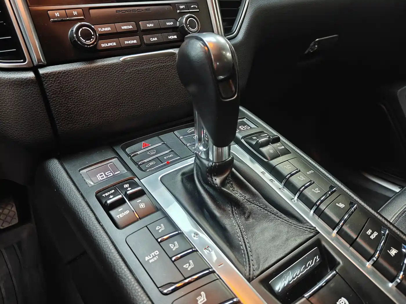 Porsche Macan 2017 Macan 2.0T фото 14