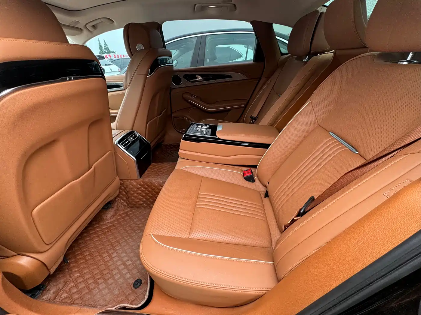 Hongqi H9 2020 2.0T Smart Connection Qi Xiang Edition фото 9