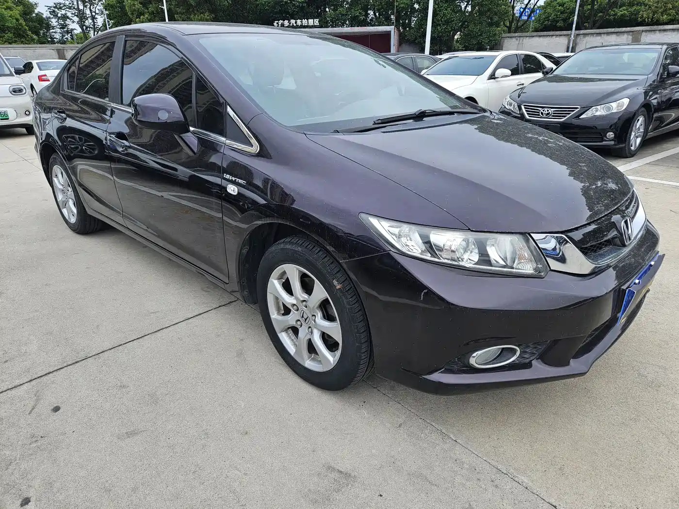 Photo 3 - Honda Civic