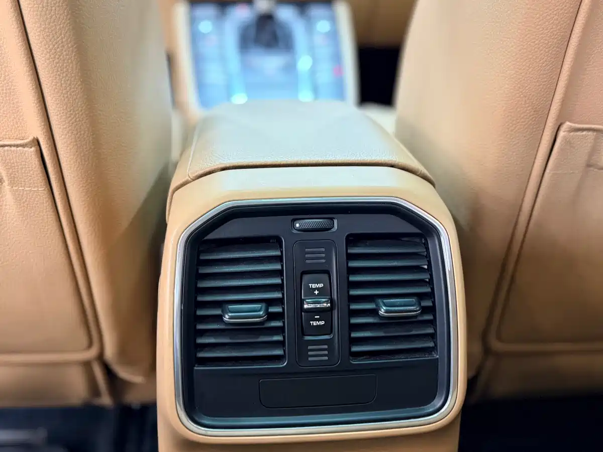 Porsche Macan 2017 Macan 2.0T фото 13