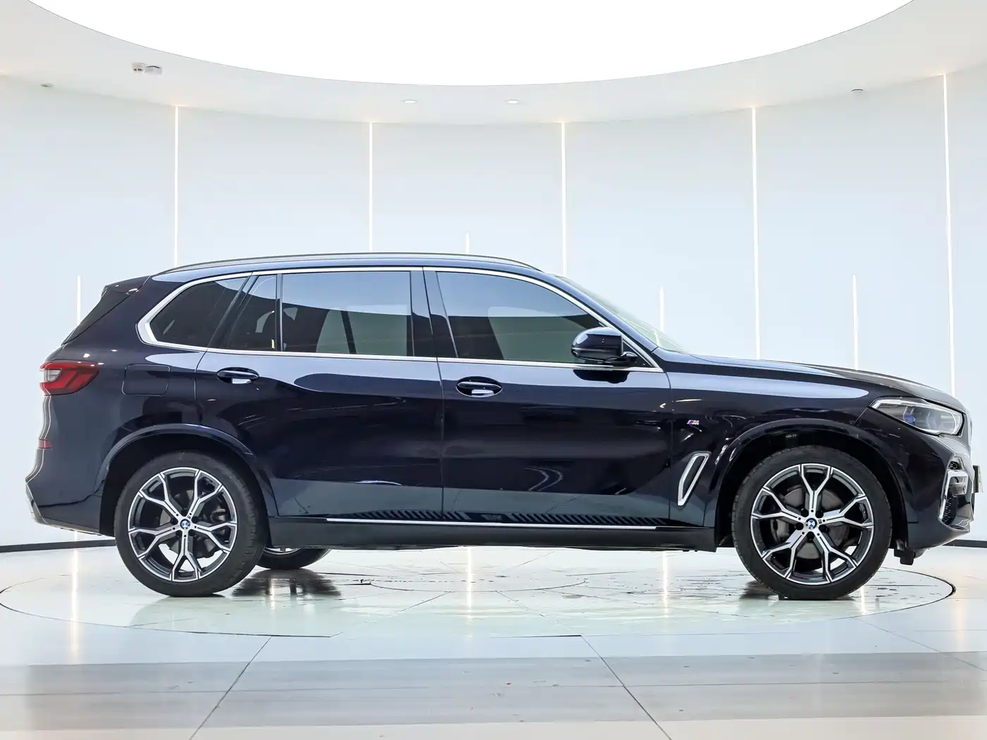 BMW X5 2022 Facelift xDrive 40Li M Sport Package фото 6