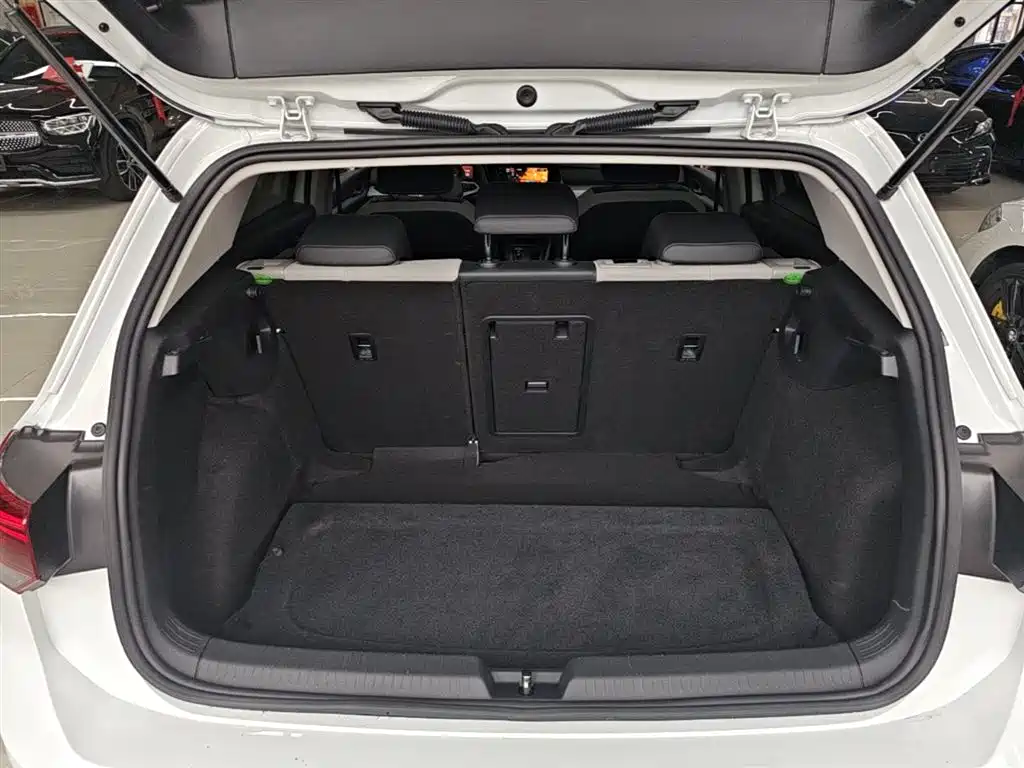 Volkswagen Golf 2023 Facelift 280TSI DSG Pro фото 18