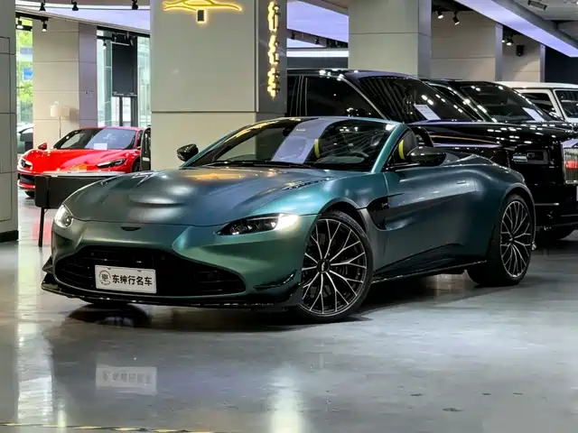 aston-martin v8-vantage