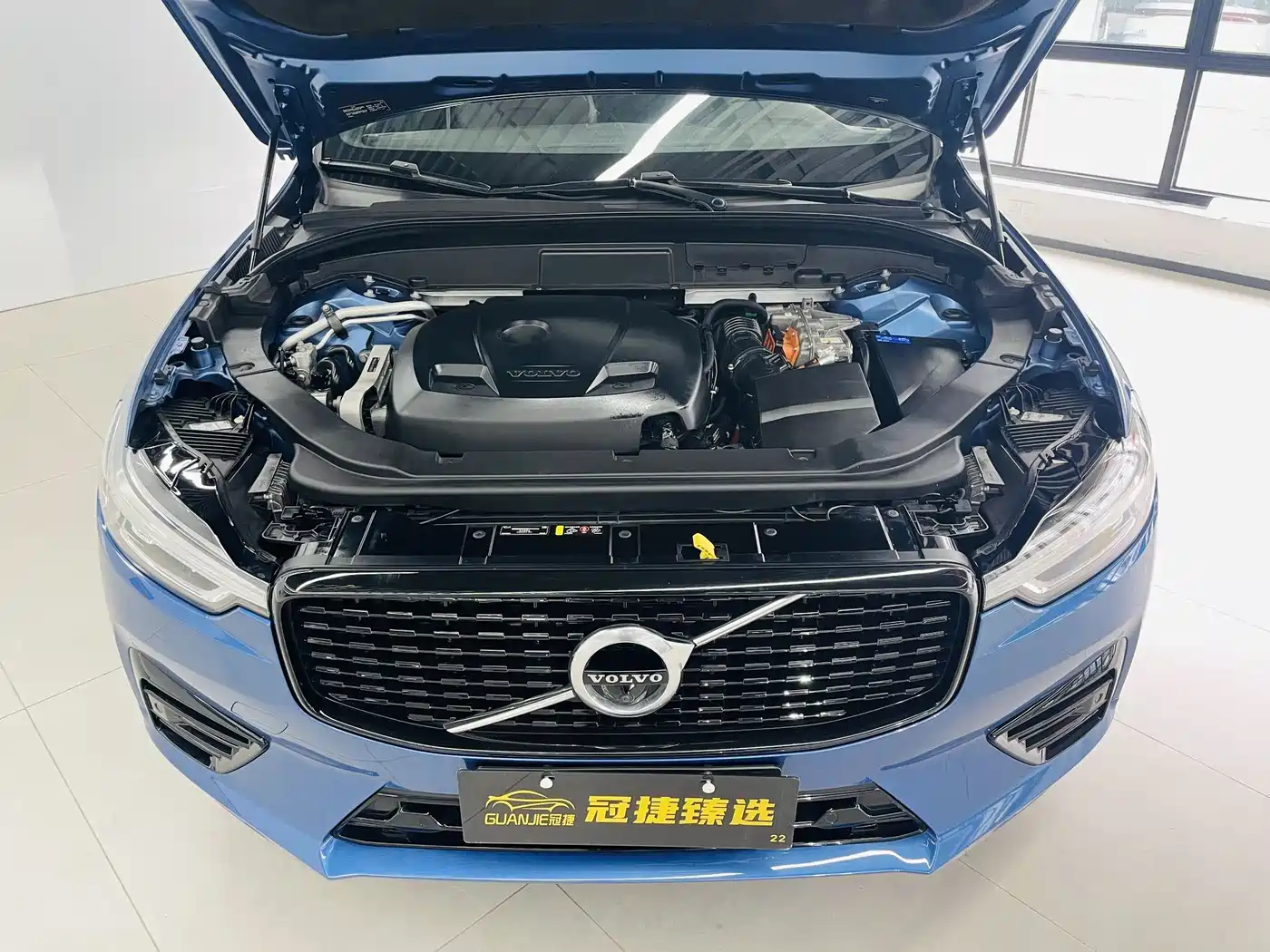 VOLVO XC60 PLUG IN HYBRID