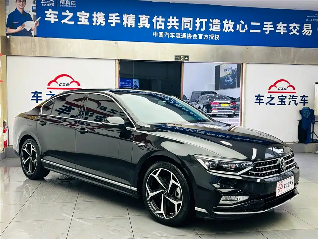 Volkswagen Magotan 2023 Model 2 Million Commemorative Edition 330TSI DSG Luxury фото 3