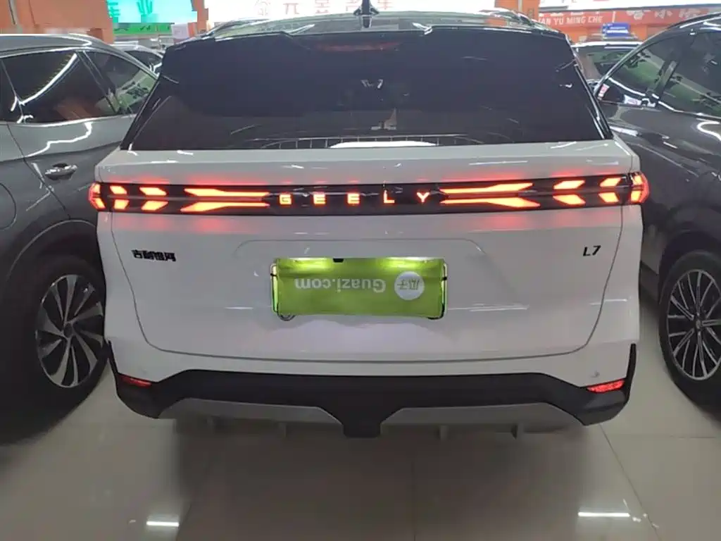 Geely Galaxy Galaxy L7 2023 1.5T 115km Starship фото 6
