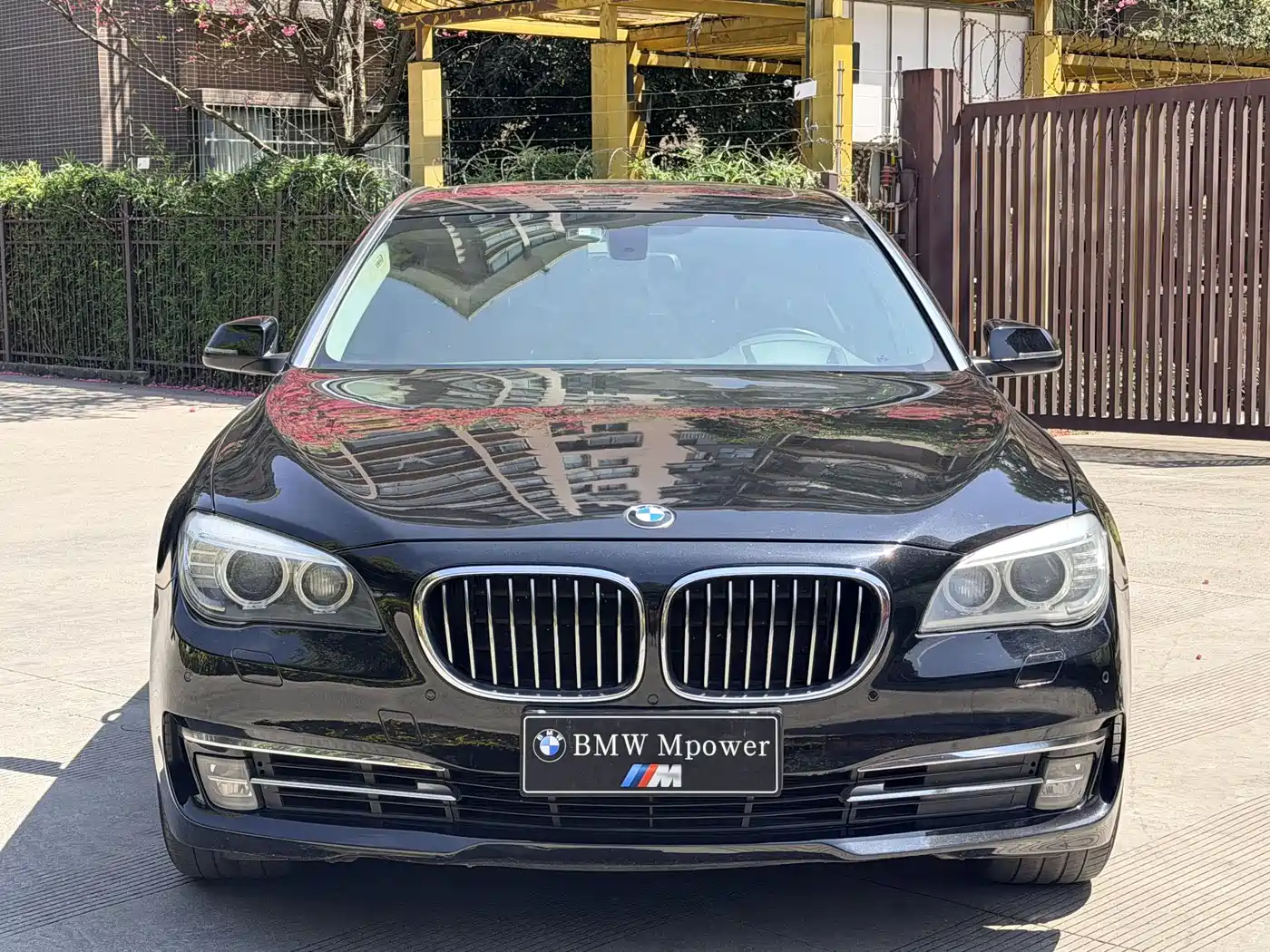 BMW 7 Series 2013 Model 740Li Leading фото 3