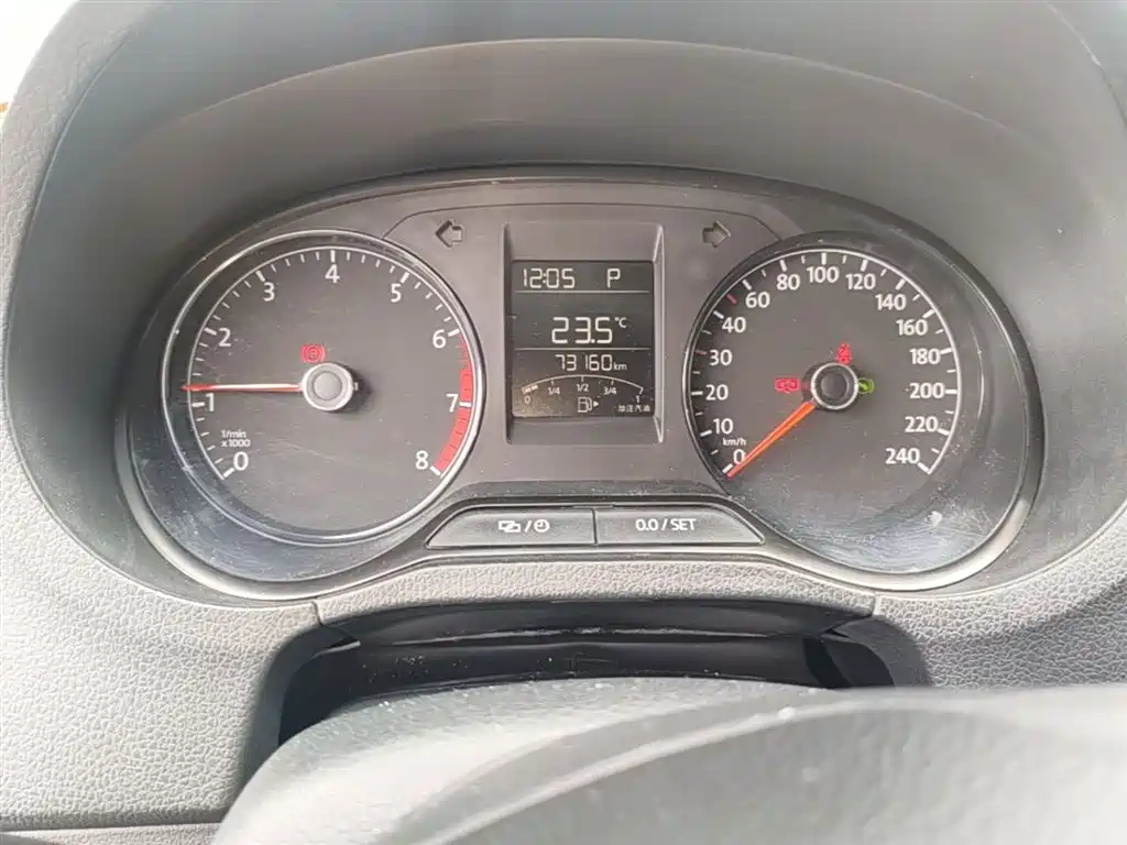 Volkswagen Polo 2018 1.5L Auto Safe Drive фото 12