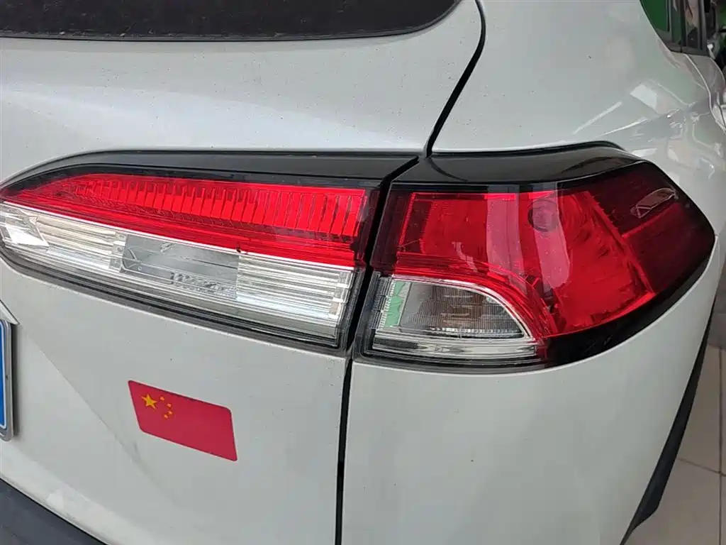 Toyota Corolla Cross 2024 Model 2.0L Pioneer Edition фото 8