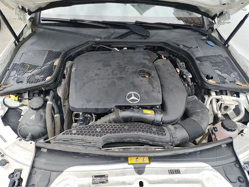MERCEDES-BENZ CLASS C
