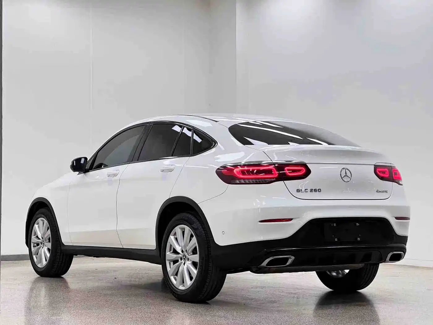 Mercedes-Benz GLC Coupe 2022 Facelift GLC 260 4MATIC Coupe SUV фото 30