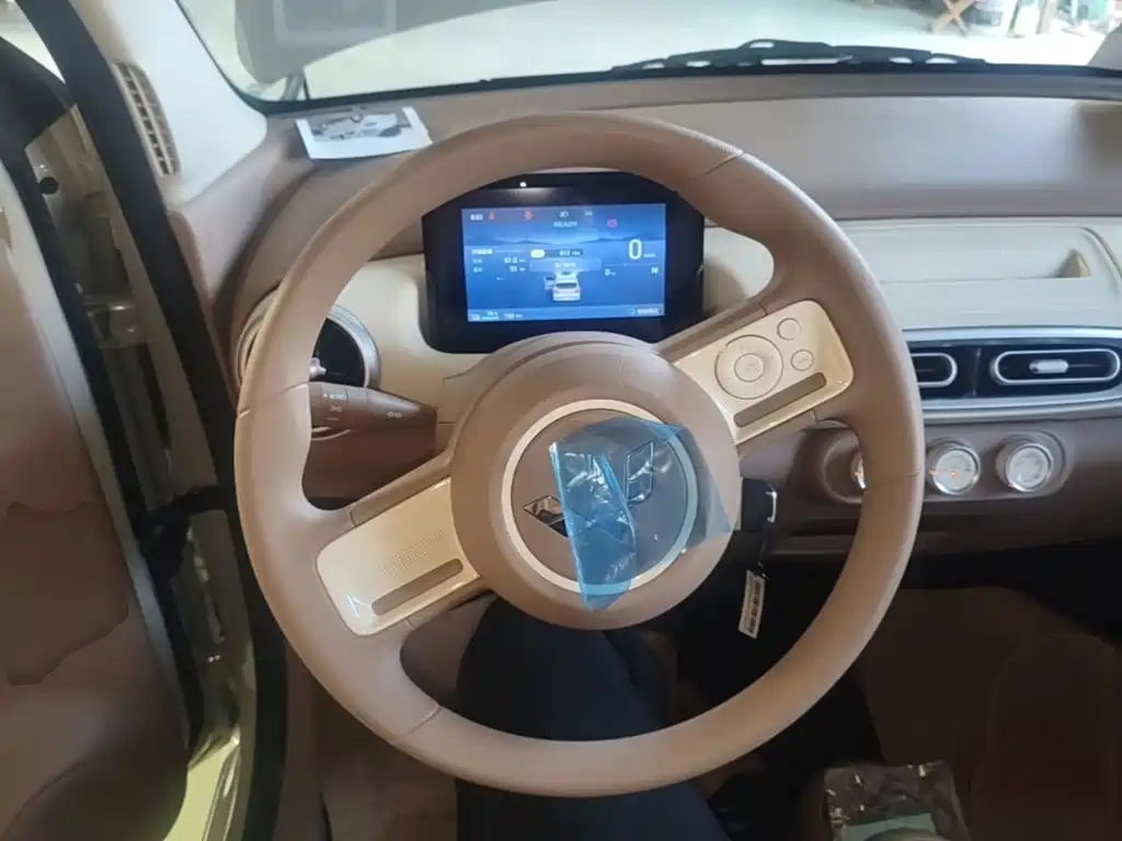 صورة 11 - Wuling Motors Hongguang MINIEV