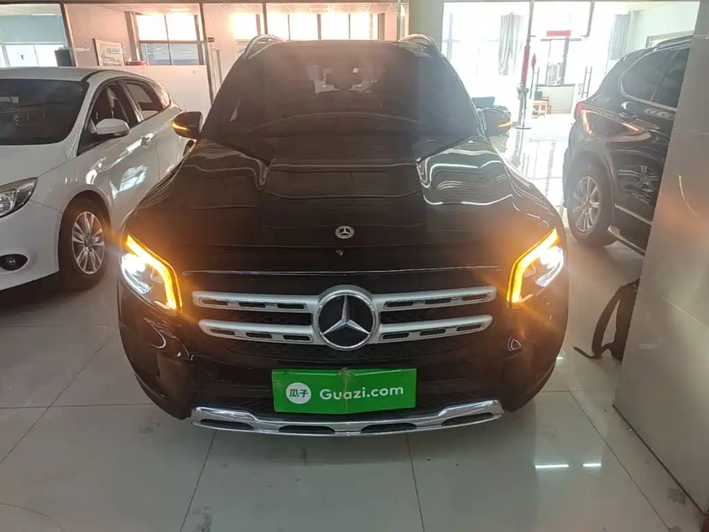 Фото 3 - Mercedes-Benz GLB
