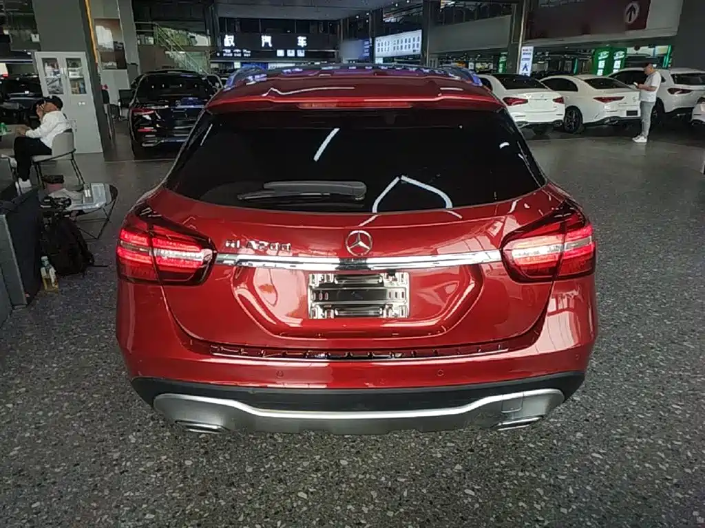 Mercedes-Benz GLA 2019 GLA 200 Dynamic фото 6