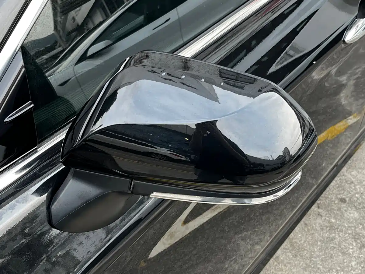 Toyota Avalon 2022 Hybrid 2.5L Limited Flagship Edition фото 8
