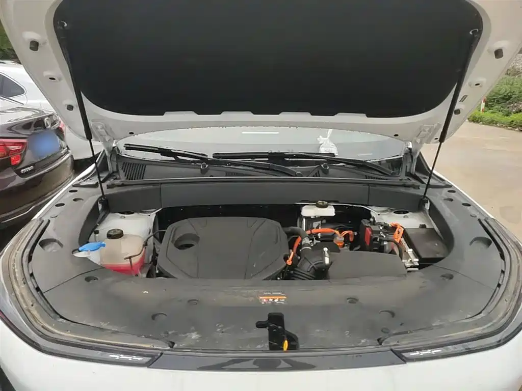 Geely Galaxy Galaxy L7 2025 EM-i 115km Explorer+ Edition фото 20