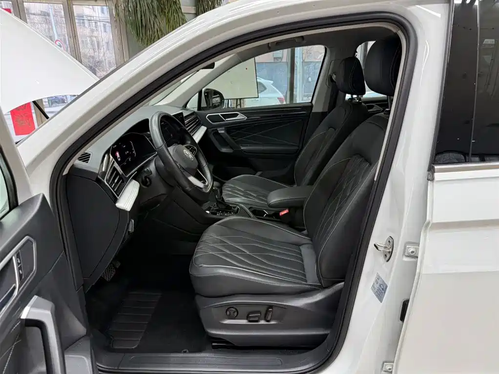 Volkswagen Tiguan L 2023 280TSI 2WD Trend Limited Edition фото 16