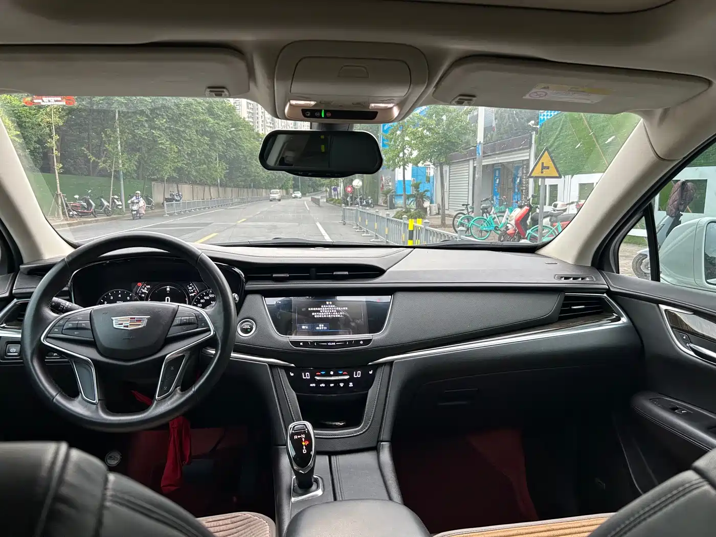 Фото 7 - Cadillac XT5