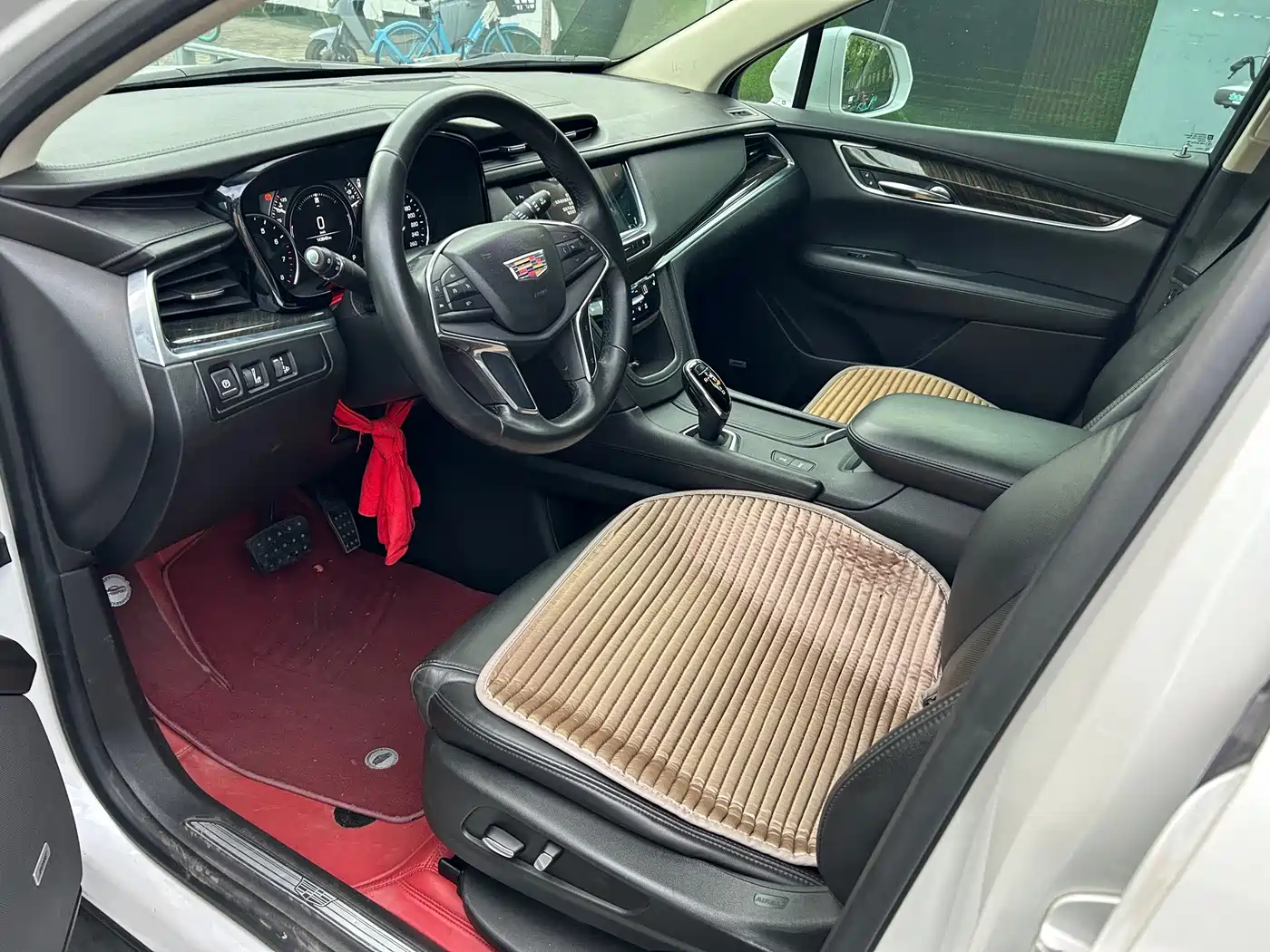 Фото 13 - Cadillac XT5
