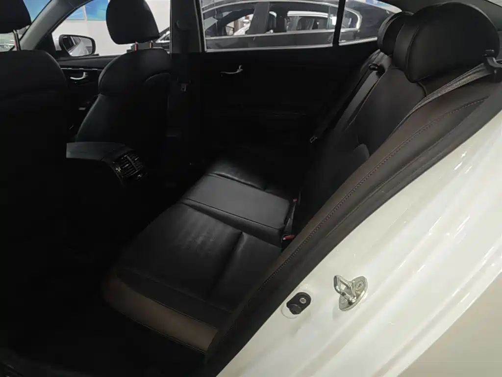 Kia Kaishen 2017 1.8L Automatic GLS фото 17