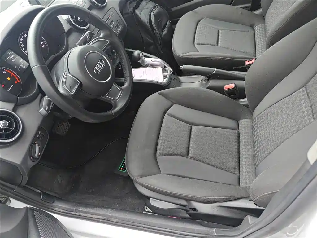 Audi A1 2014 30 TFSI Sportback Fashion фото 11