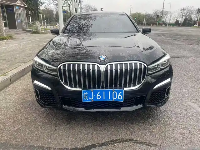BMW 7 SERIES