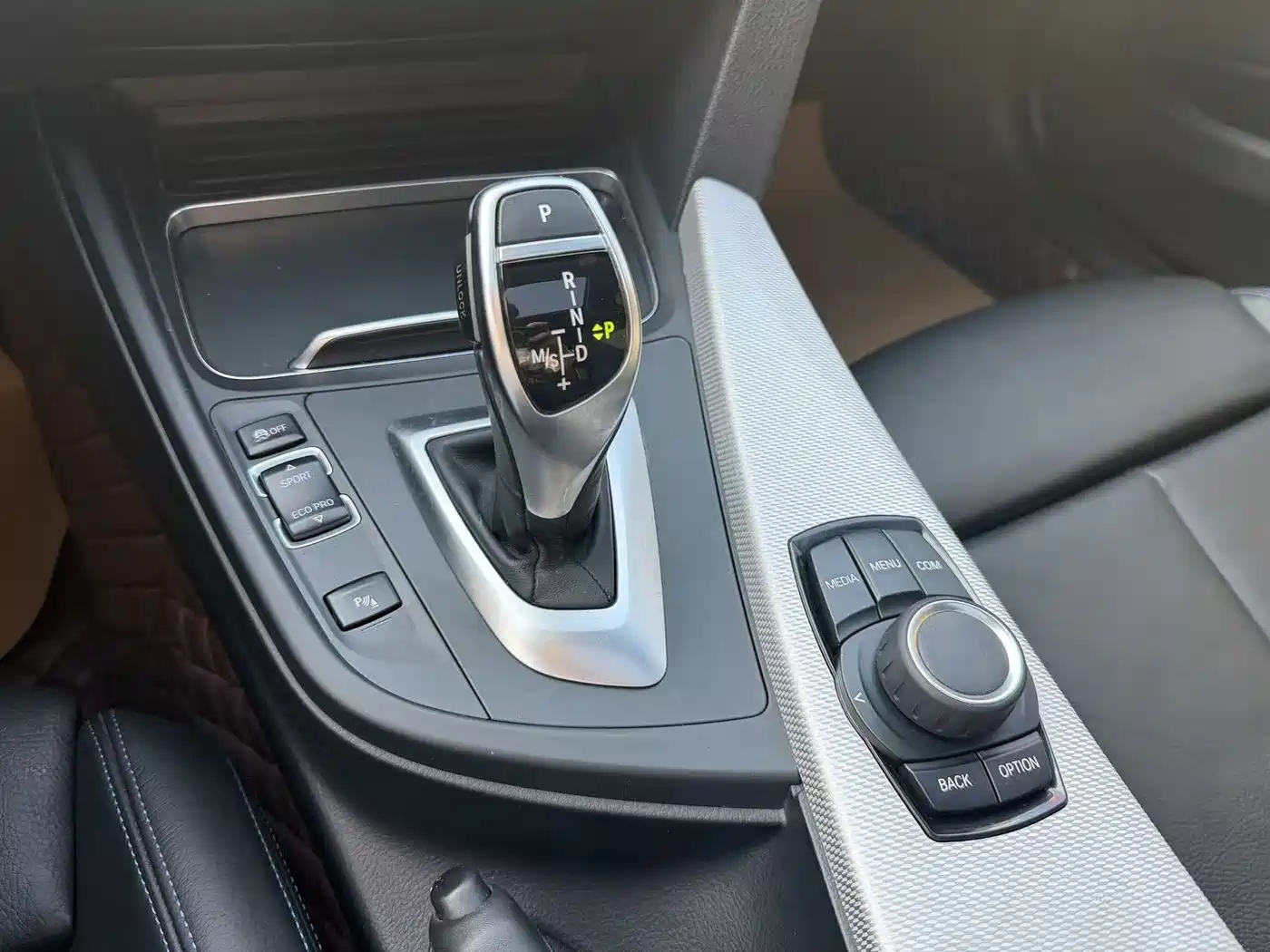 BMW 3 Series 2018 320i M Sport Package фото 6
