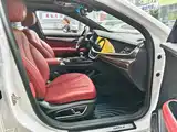 Фото 8 - Geely Borui