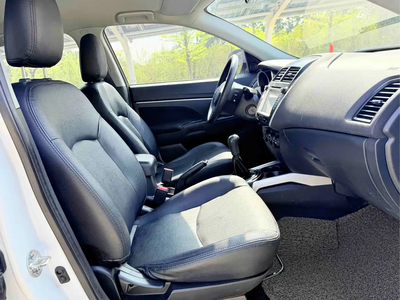 Mitsubishi ASX 2013 1.6L Manual 2WD Standard фото 13