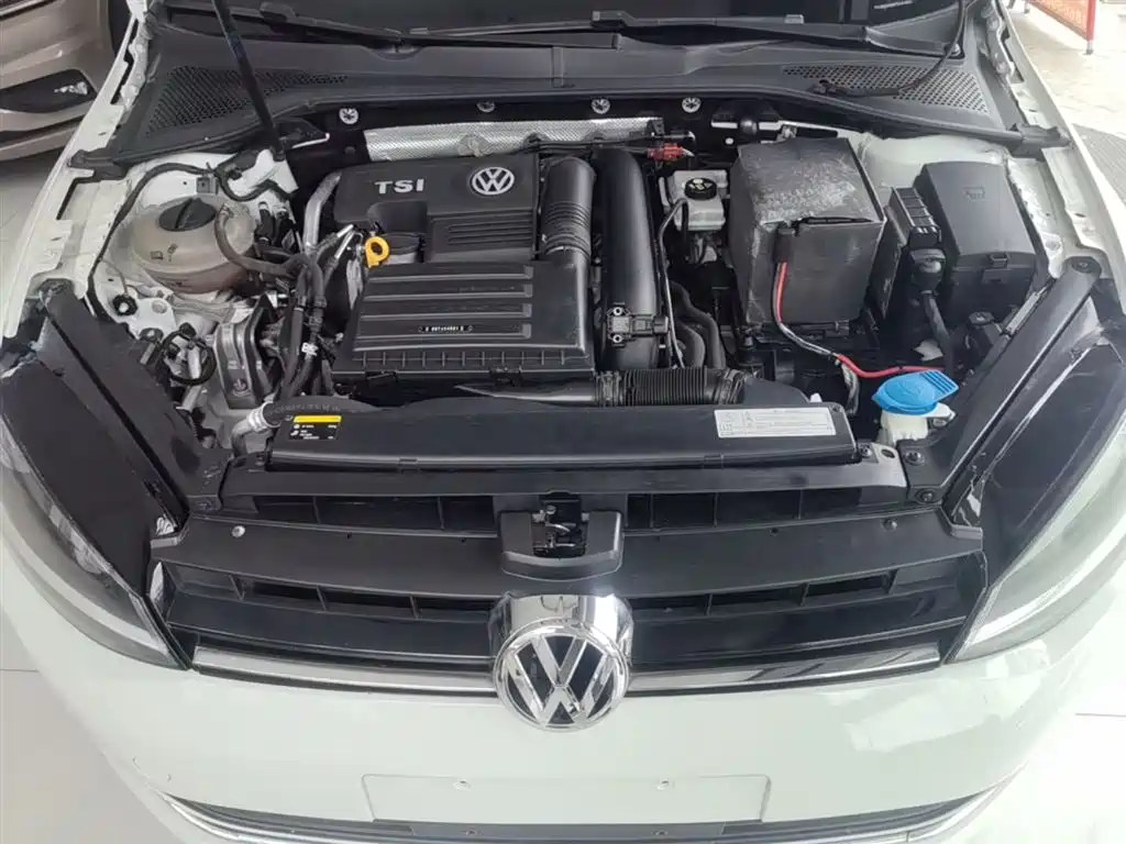 Volkswagen Golf 2016 230TSI Automatic Luxury фото 20