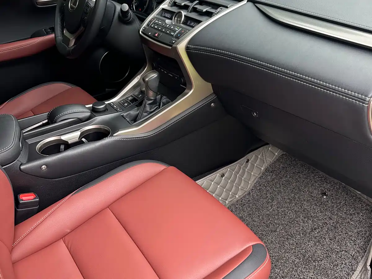 Lexus NX 2016 200 AWD F Sport фото 12