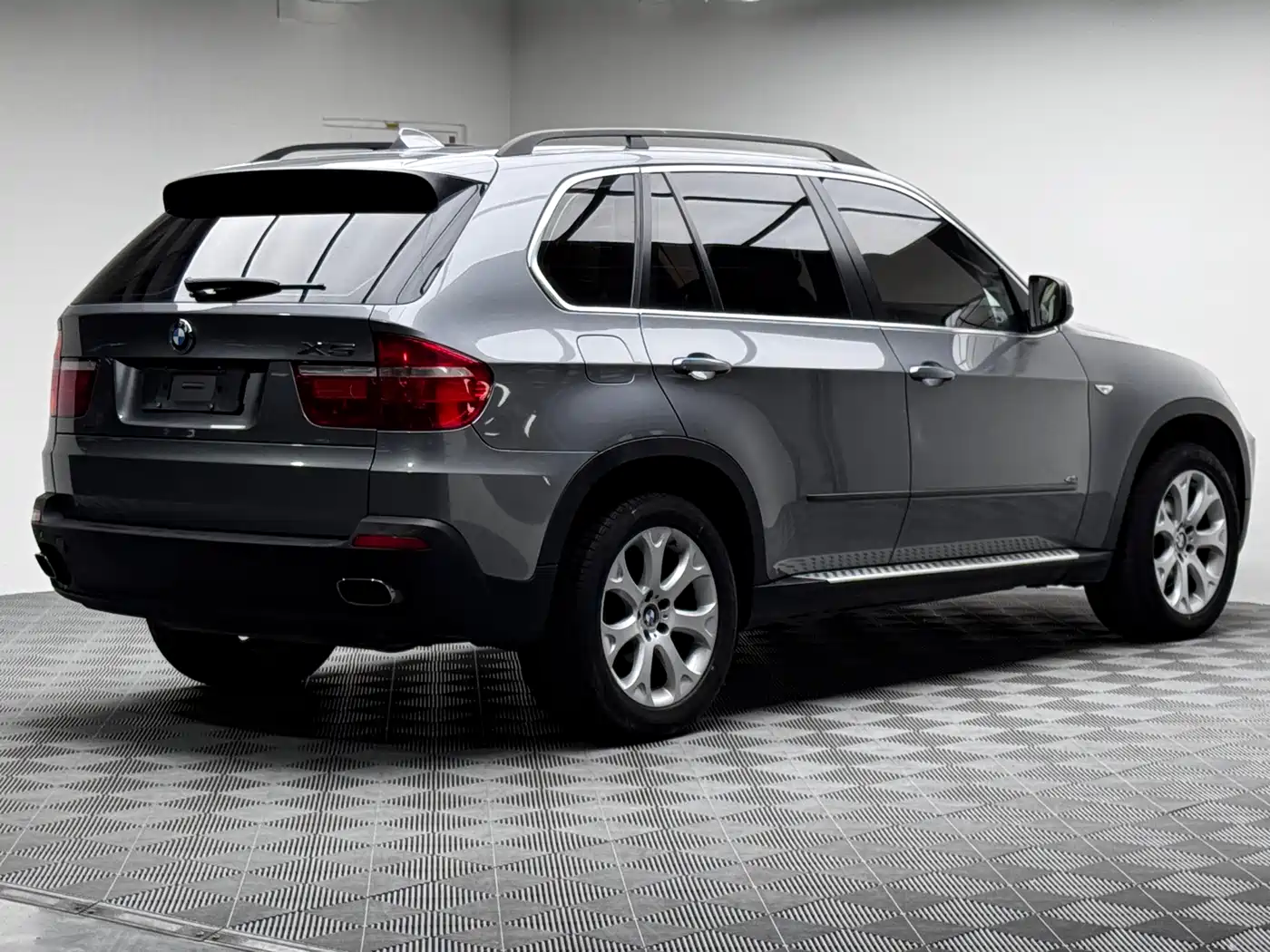 BMW X5 (Import) 2008 Model xDrive48i Luxury Type фото 5