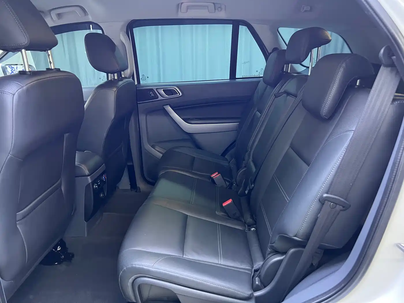 Ford Everest 2016 2.0T Gasoline Automatic 4WD Luxury Edition фото 17
