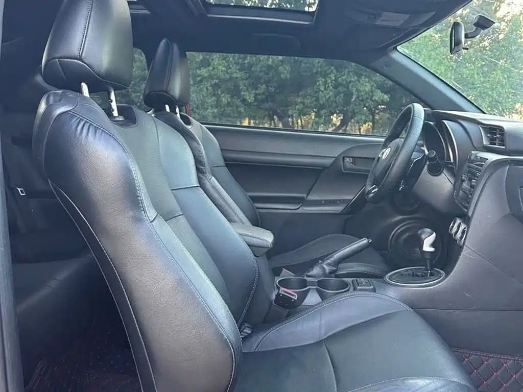 Toyota Zelos 2012 2011 2.5L Luxury Edition