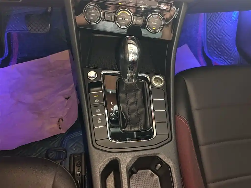 Volkswagen Bora 2019 Facelift 1.5L Automatic Elite China V фото 14