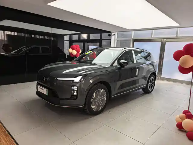 volvo xc70-plug-in-hybrid