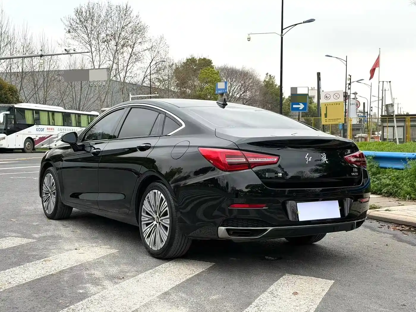 Hongqi H5 2020 1.5T DCT Qi Rhythm Edition фото 7