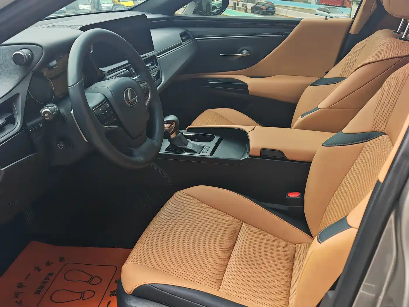 Lexus ES 2023 200 Excellence Edition фото 14
