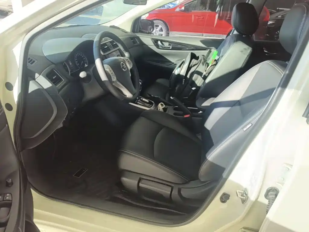 Nissan Tiida 2023 2021 1.6L CVT Smart Drive Edition
