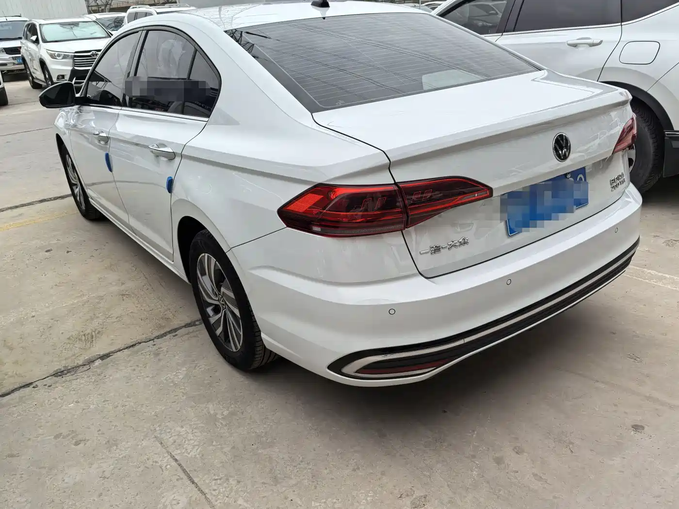 Volkswagen Bora 2023 200TSI DSG Smart Edition фото 4