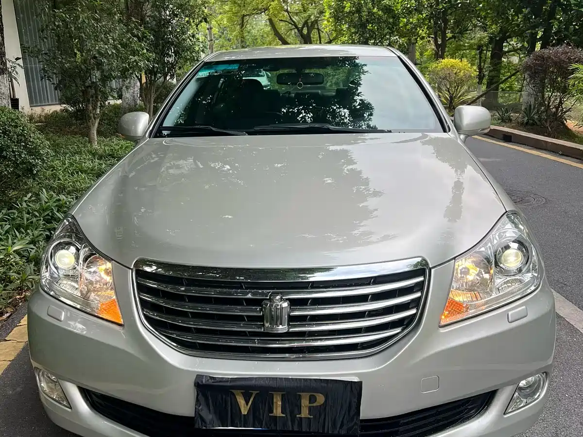 Toyota Crown 2010 2.5L Royal Leather Edition фото 2