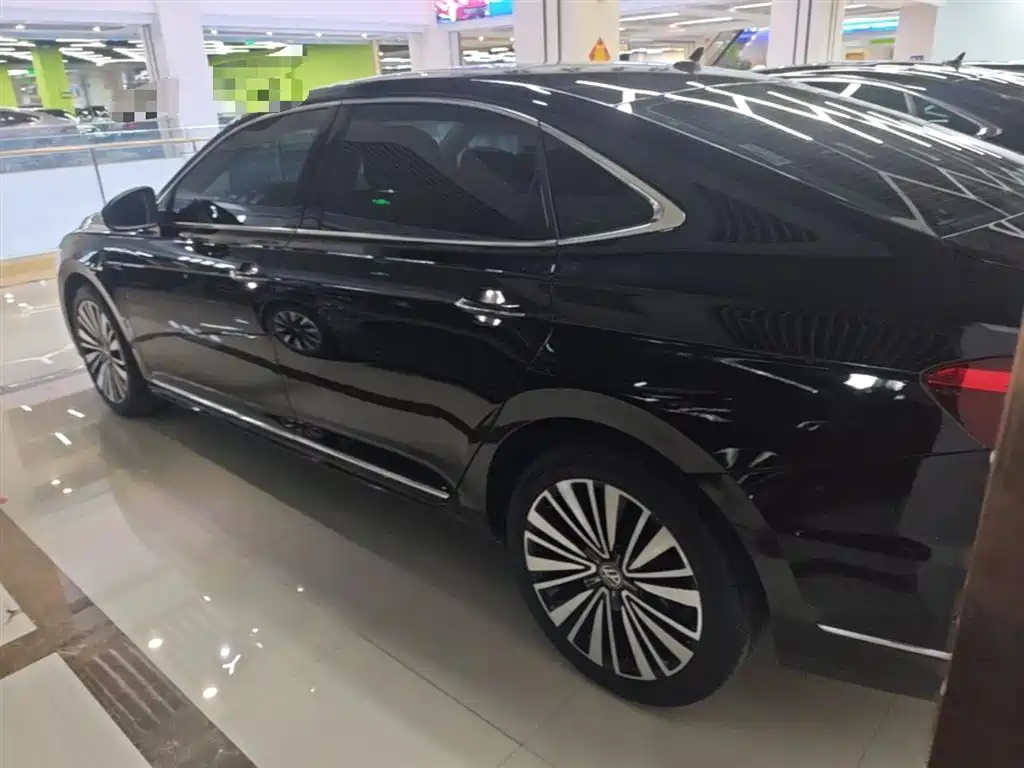 Volkswagen Passat 2019 330TSI Luxury Edition China VI фото 5