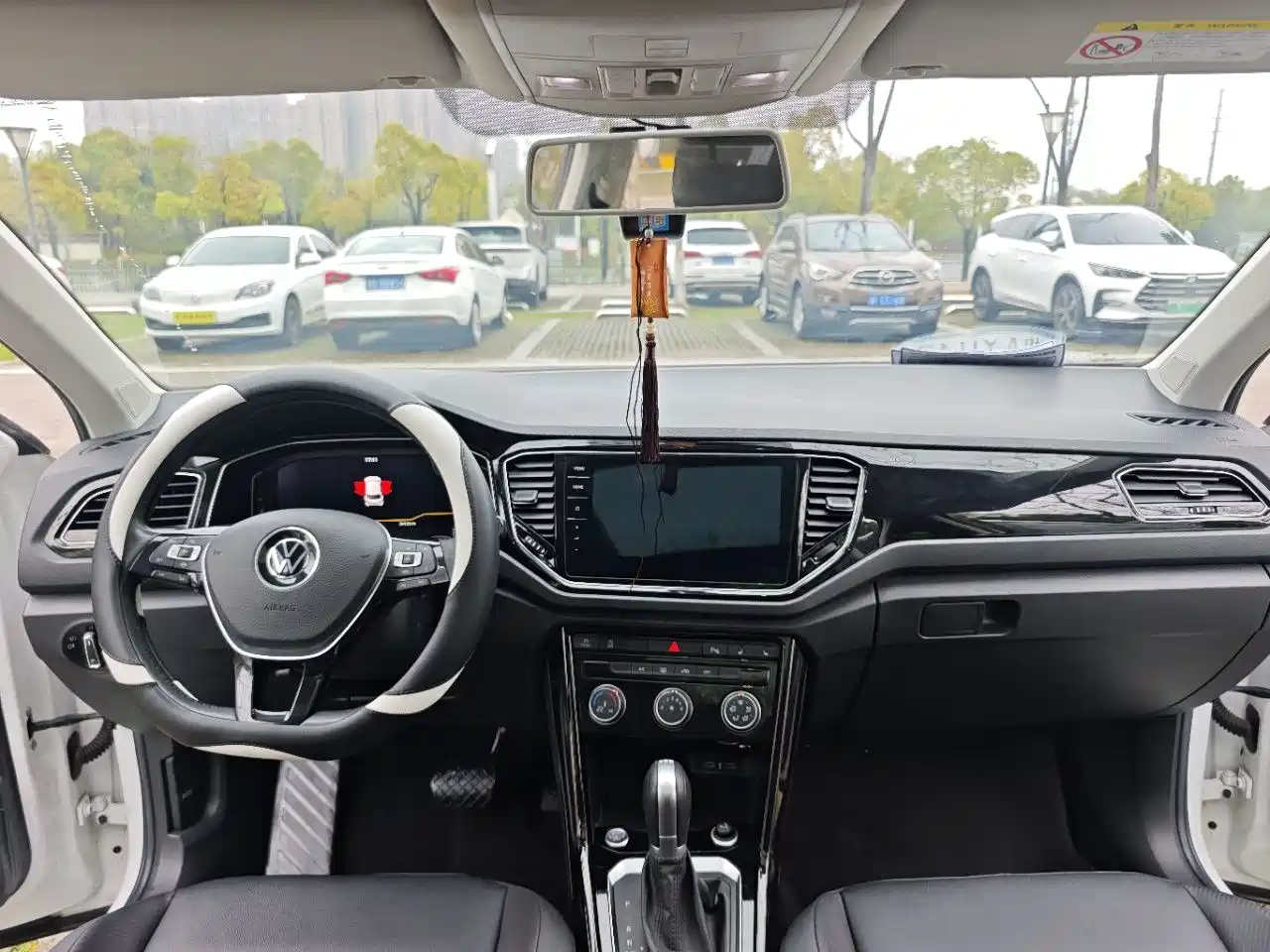 Volkswagen T-ROC 2022 280TSI DSG 2WD Comfort PLUS фото 9